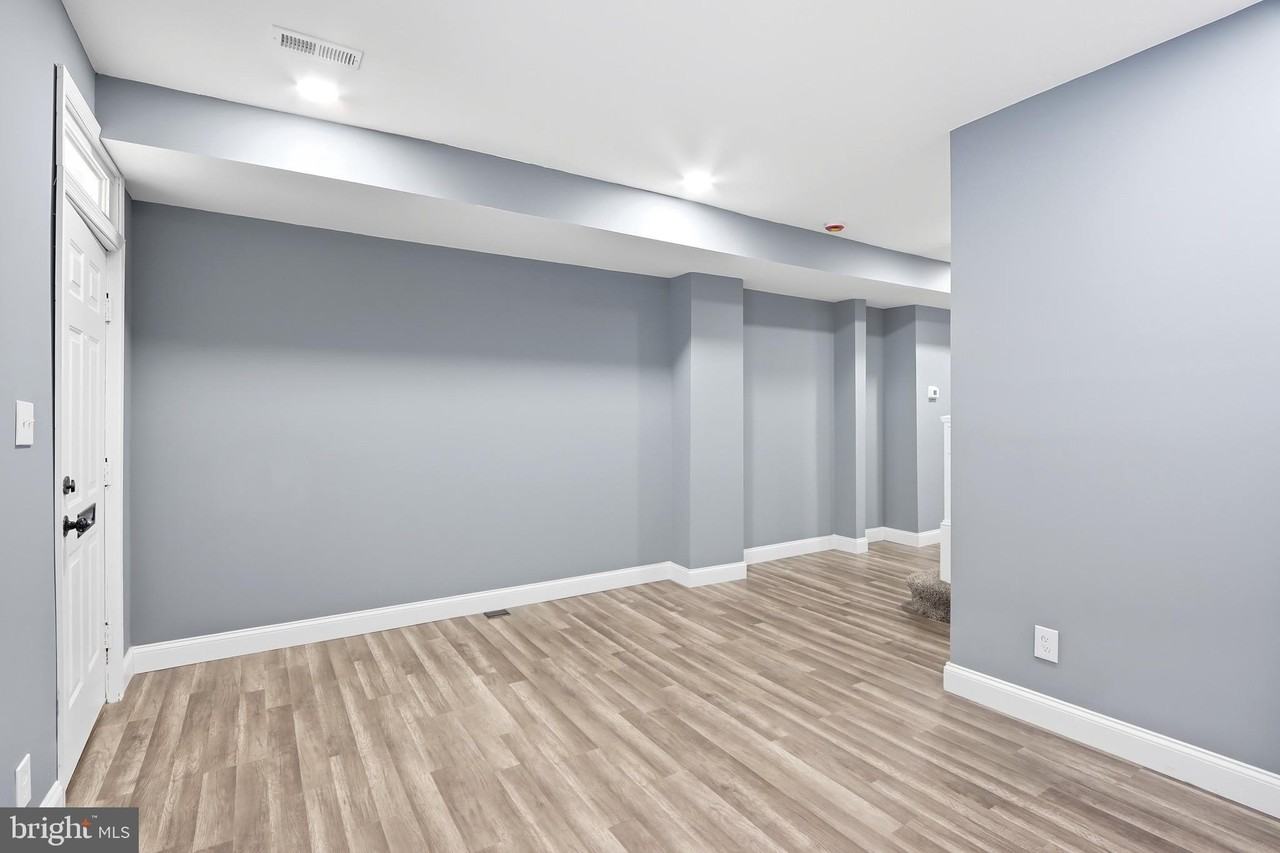 1309 East Patapsco Avenue - Photo 7 of 34