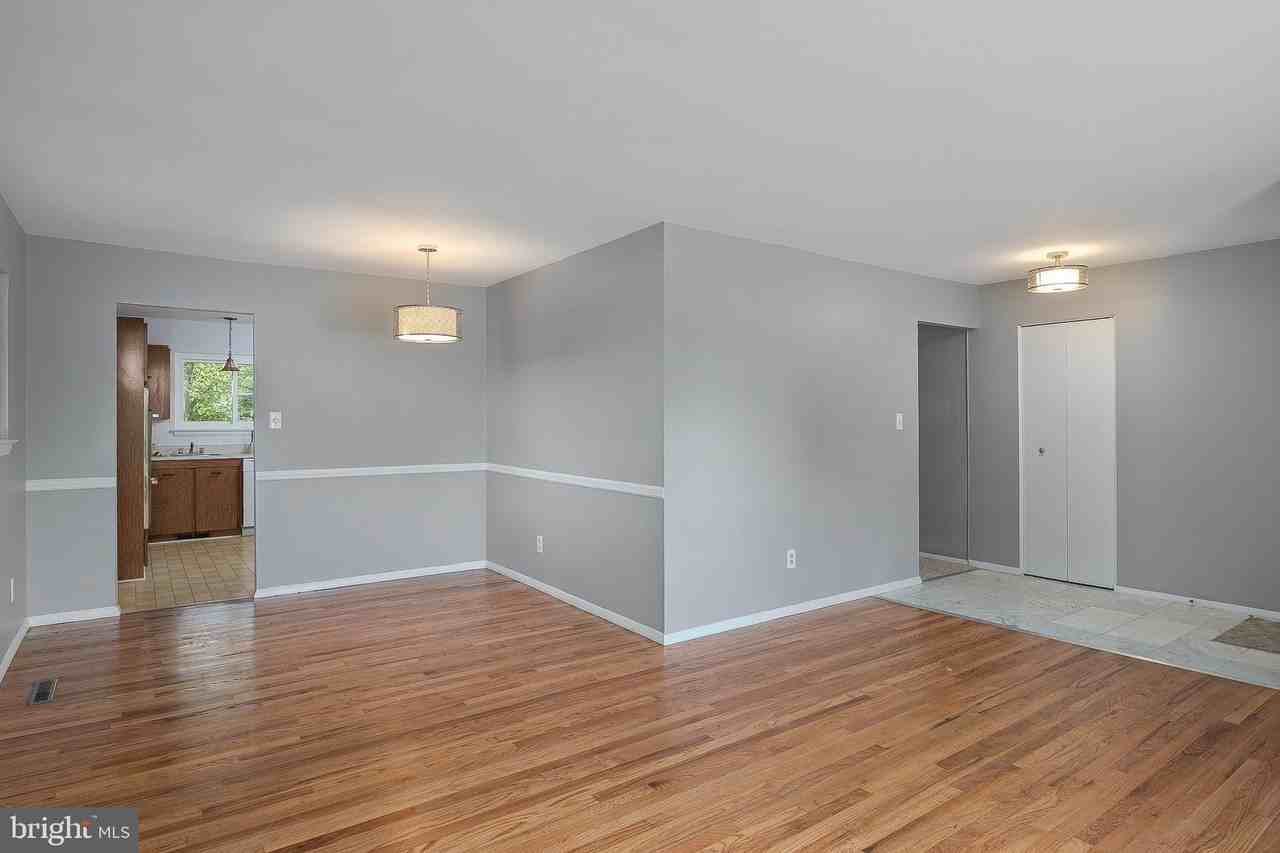 3947 Setonhurst Rd - Photo 6 of 30