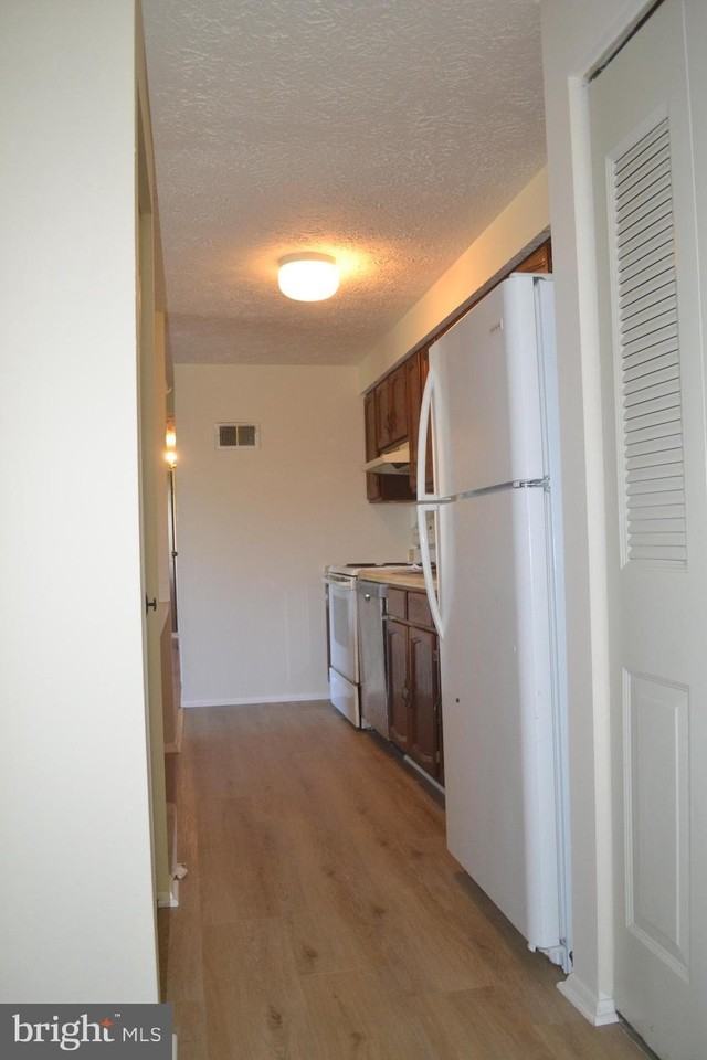 800L Heather Ridge Dr Unit 19l #19L - Photo 5 of 10