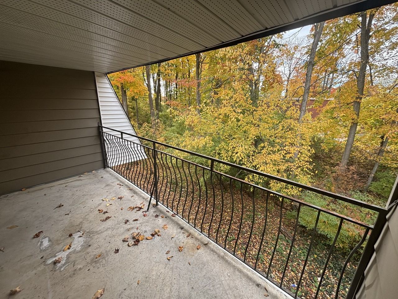 499 Albert St #14 - Photo 3 of 18