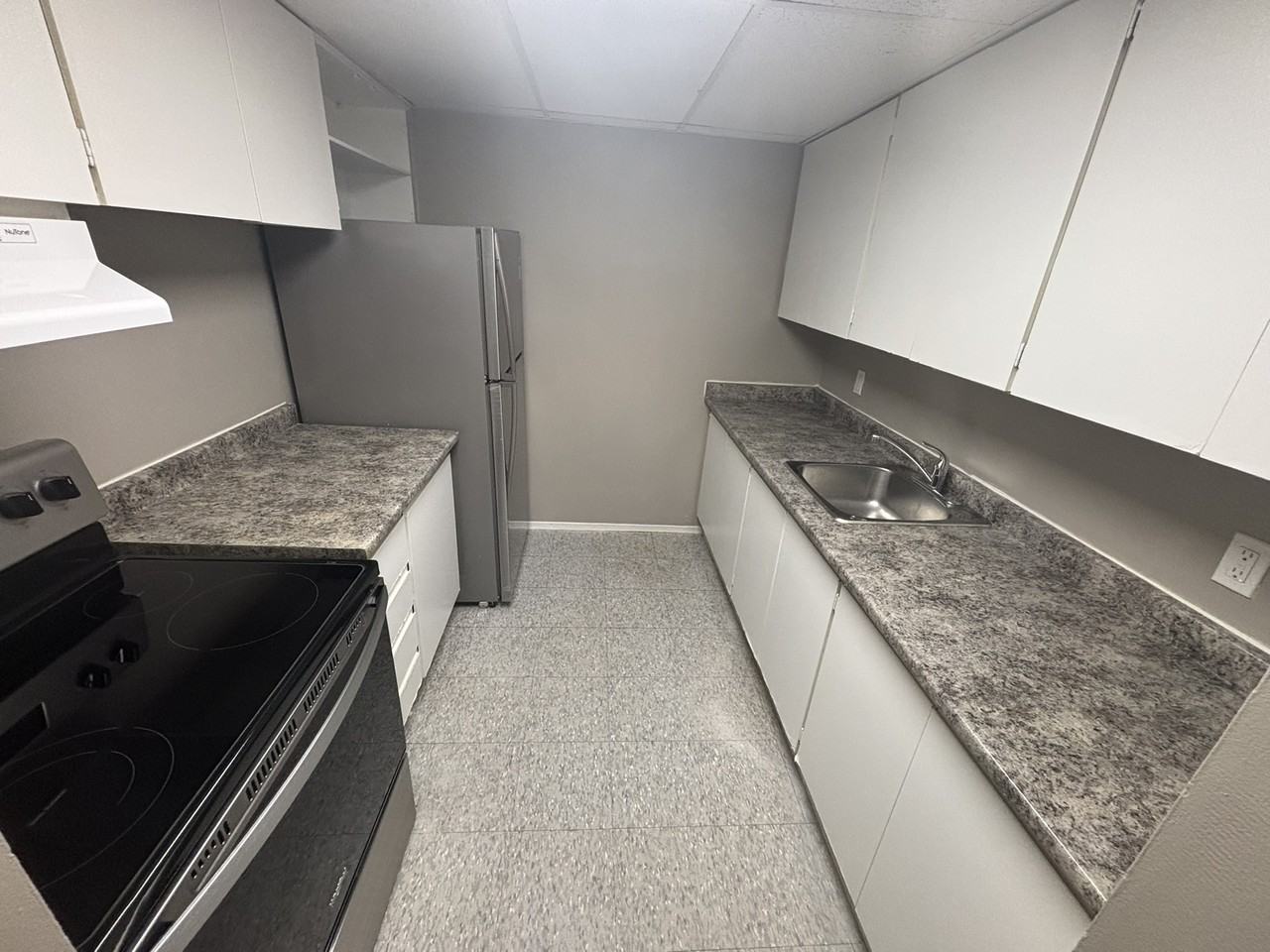 499 Albert St #14 - Photo 4 of 18