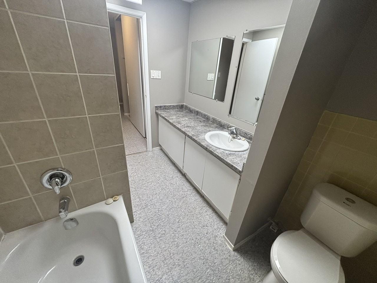 499 Albert St #14 - Photo 7 of 18