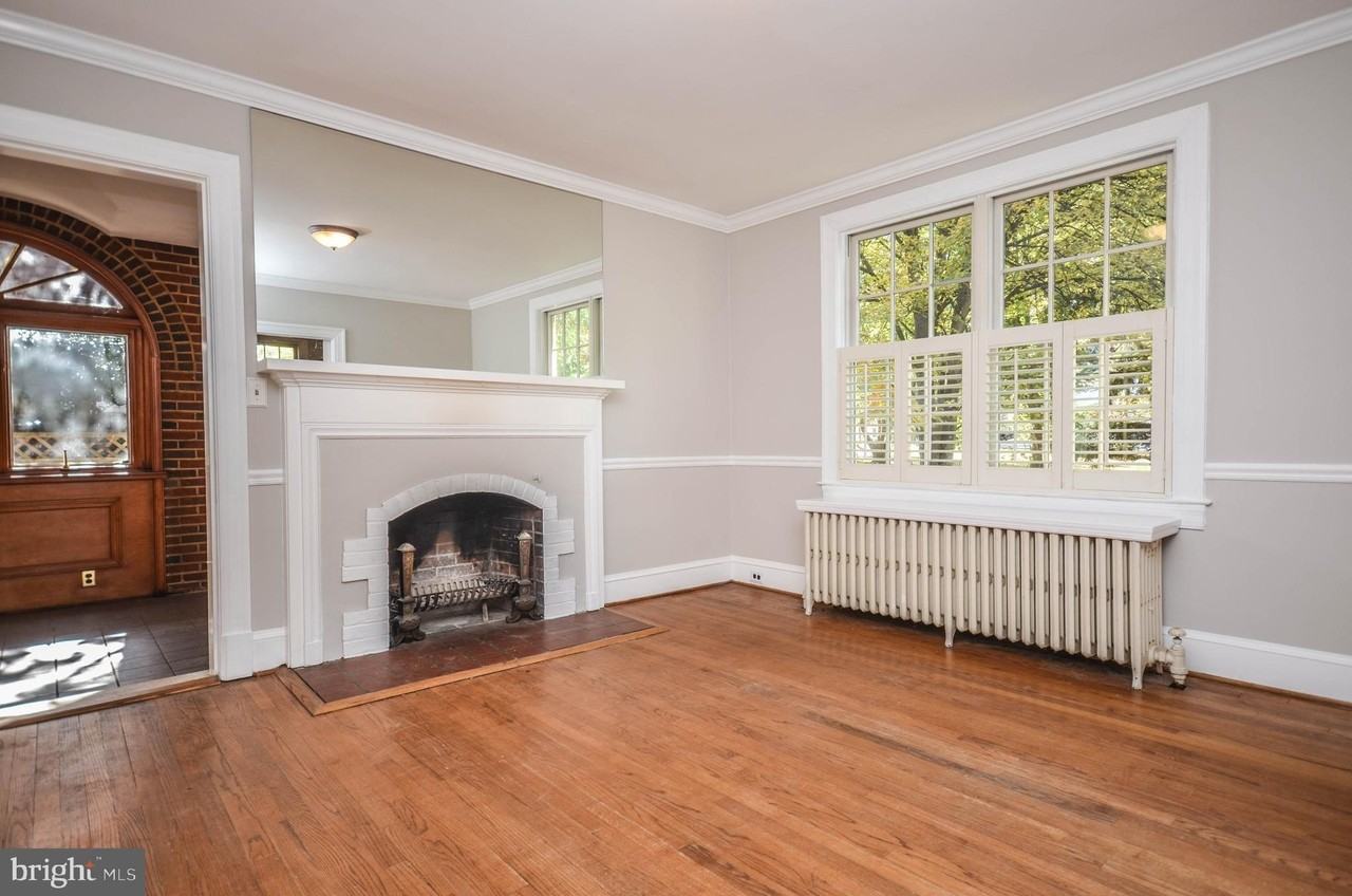 7205 46th Street - Photo 6 of 50