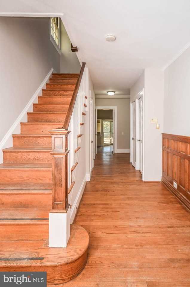 7205 46th Street - Photo 5 of 50