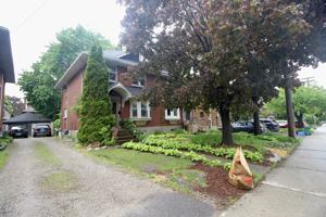 featured image of 390 Holland Ave #1