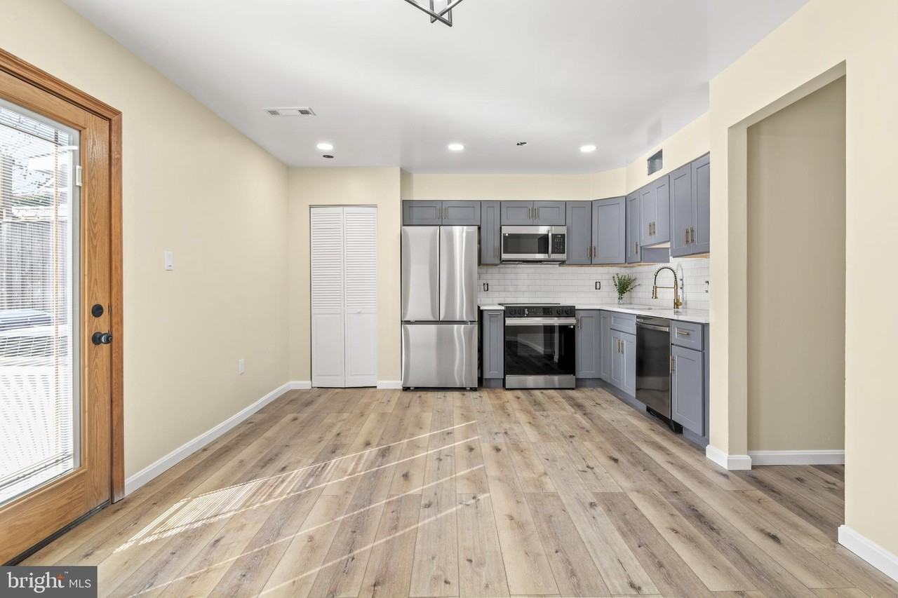 926 West Street - Photo 4 of 22