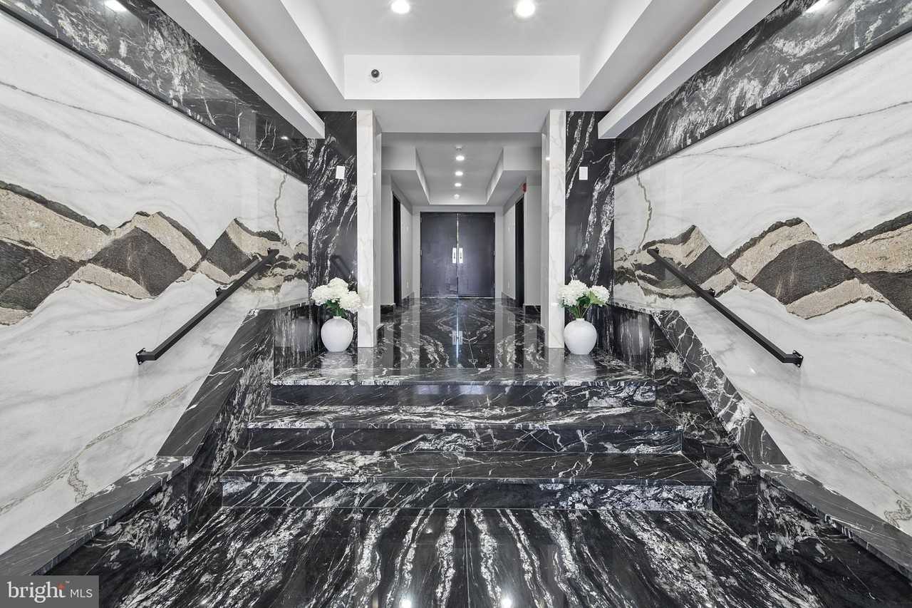 5311 Atlantic Ave Unit 303 #303