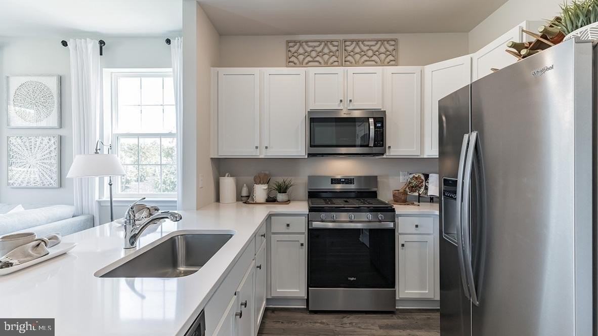 145 Mazzeo Dr - Photo 2 of 14