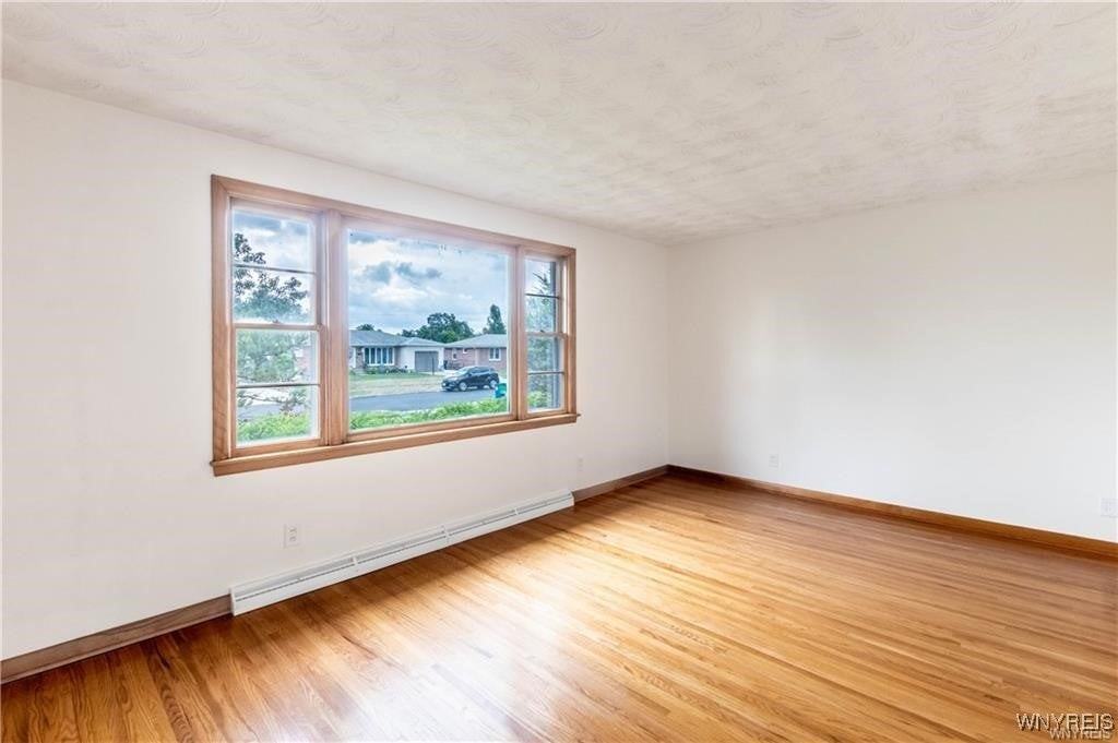 130 Alberta Drive - Photo 2 of 5