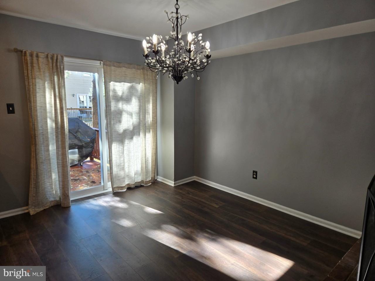 36 Gatehouse Ln - Photo 3 of 13