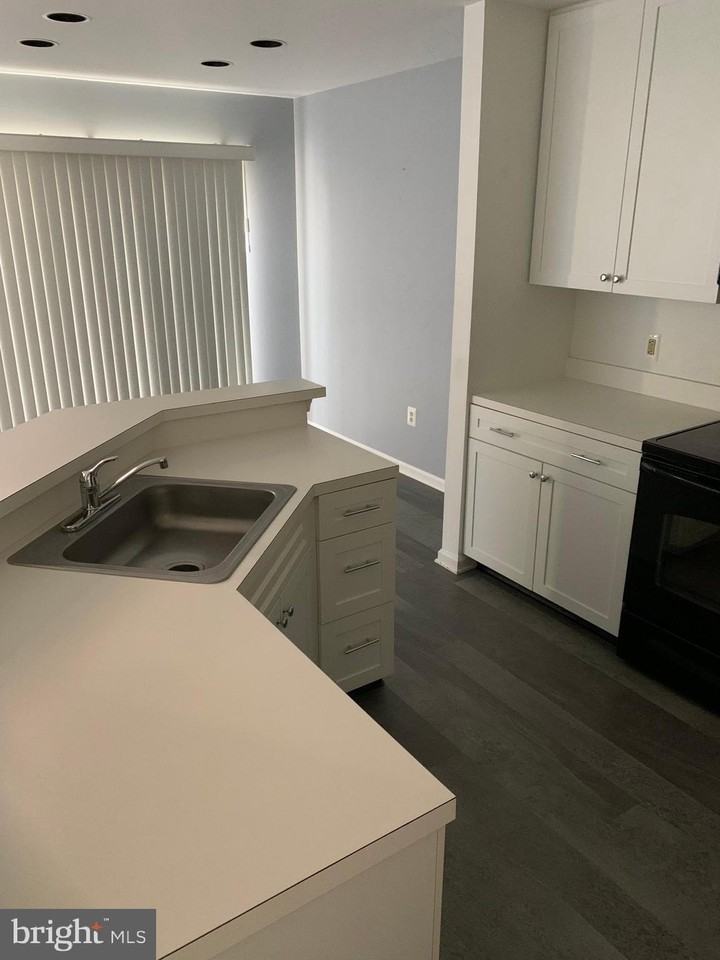 5104 Arbor Hill Ct - Photo 6 of 45