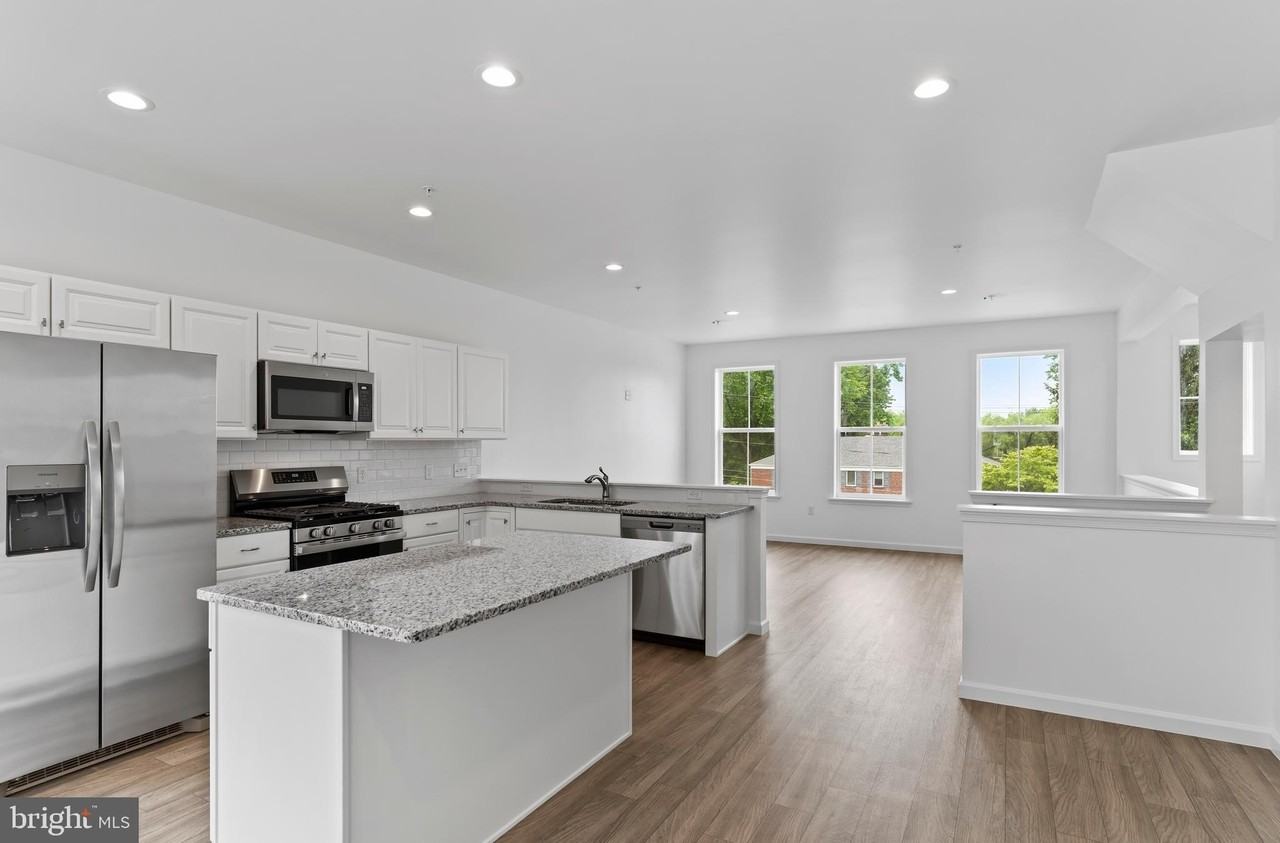 31 S 19th St - Photo 2 of 29