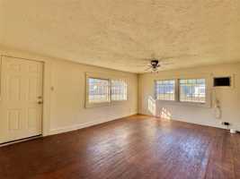 featured image of 222 N 2nd St