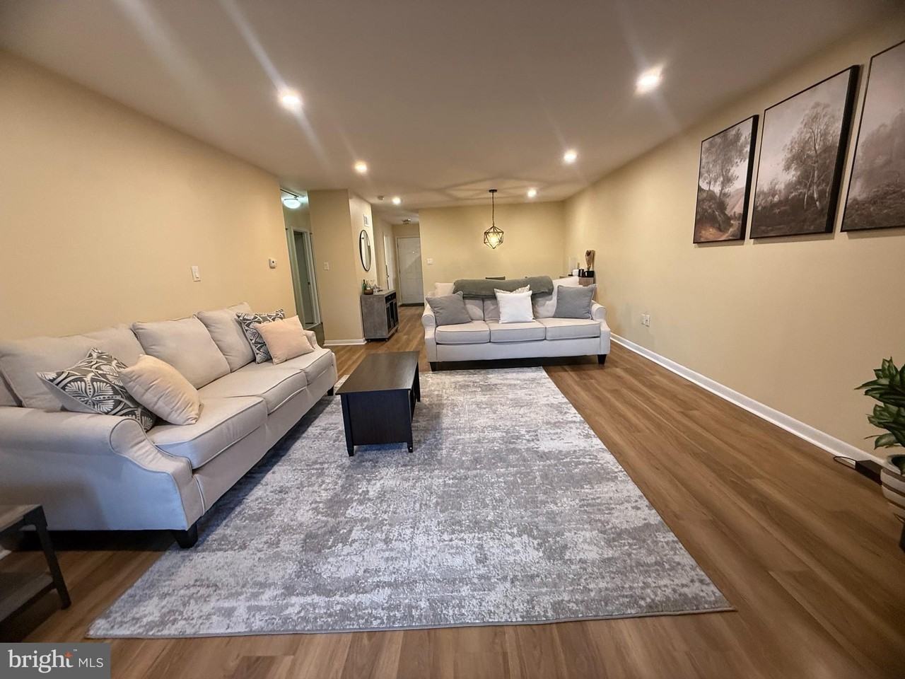 180 Valley Stream Circle - Photo 2 of 19