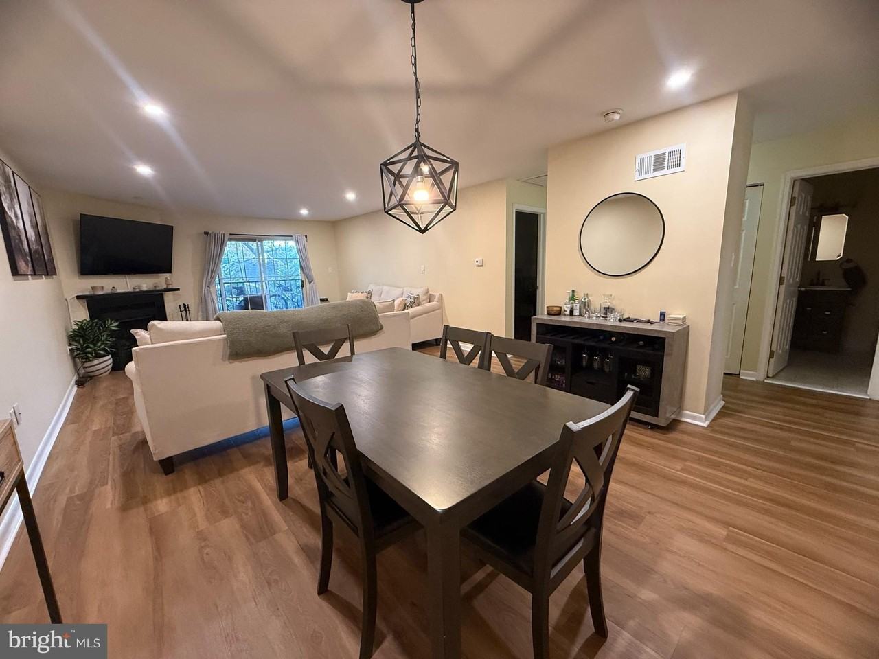 180 Valley Stream Circle - Photo 6 of 19