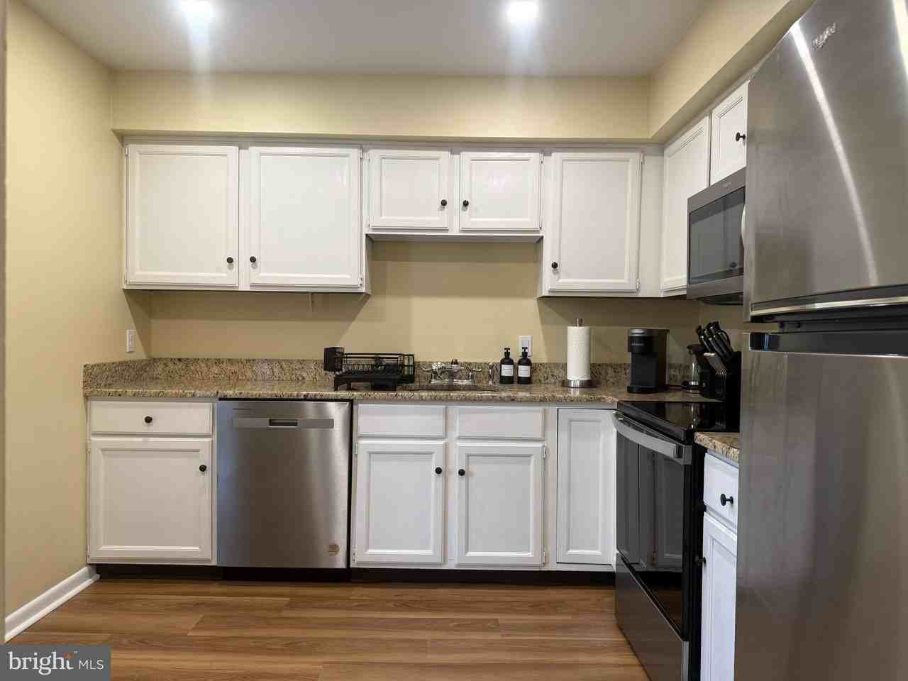 180 Valley Stream Circle - Photo 7 of 19