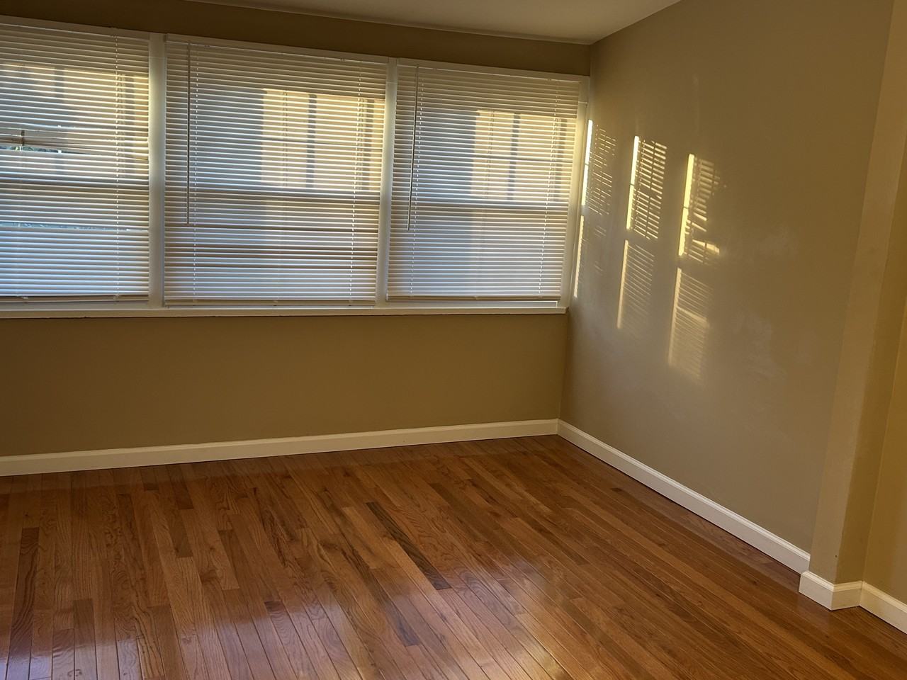 164 Hiawatha Blvd - Photo 5 of 8