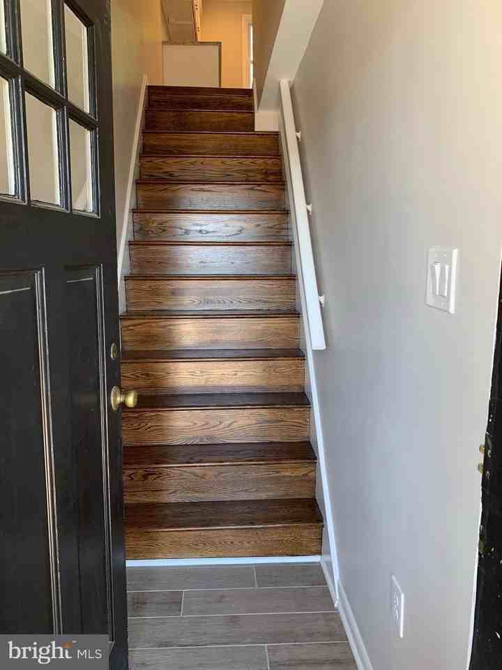 316 Harry Street #2ndFL - Photo 3 of 11