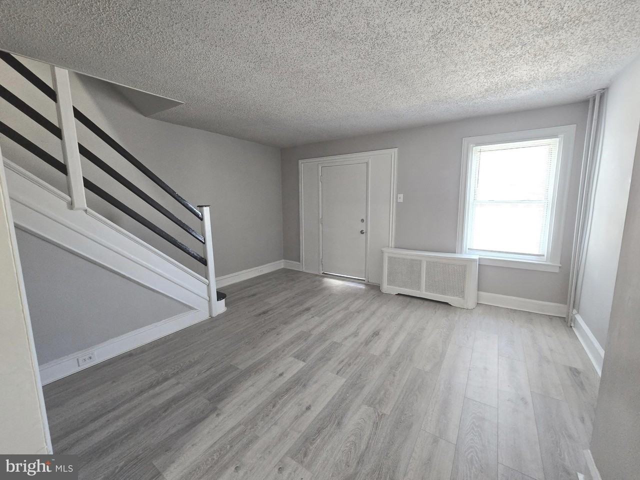 2642 S 67th St - Photo 4 of 23