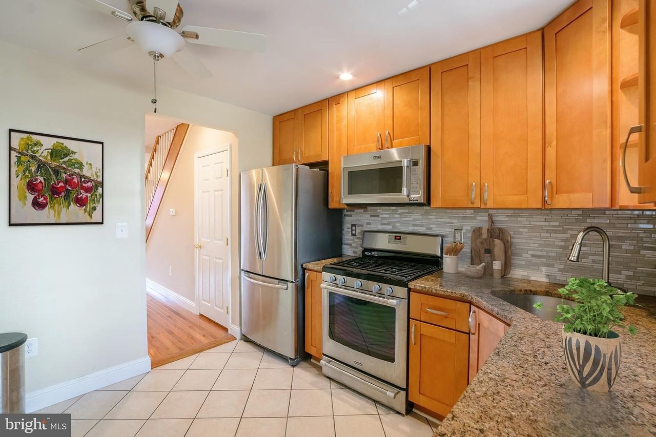 3462 Almond St - Photo 4 of 32