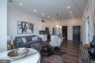 2940 W Thompson St Apt 305 #305 - Photo 1 of 1