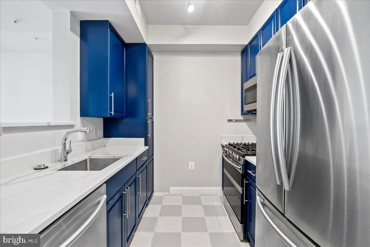 11760 Sunrise Valley Dr Apt 909 #909 - Photo 2 of 20