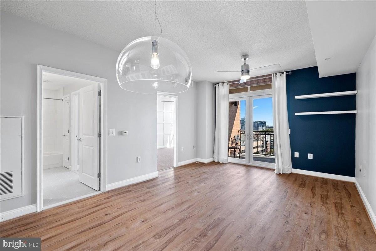 11760 Sunrise Valley Dr Apt 909 #909 - Photo 7 of 20