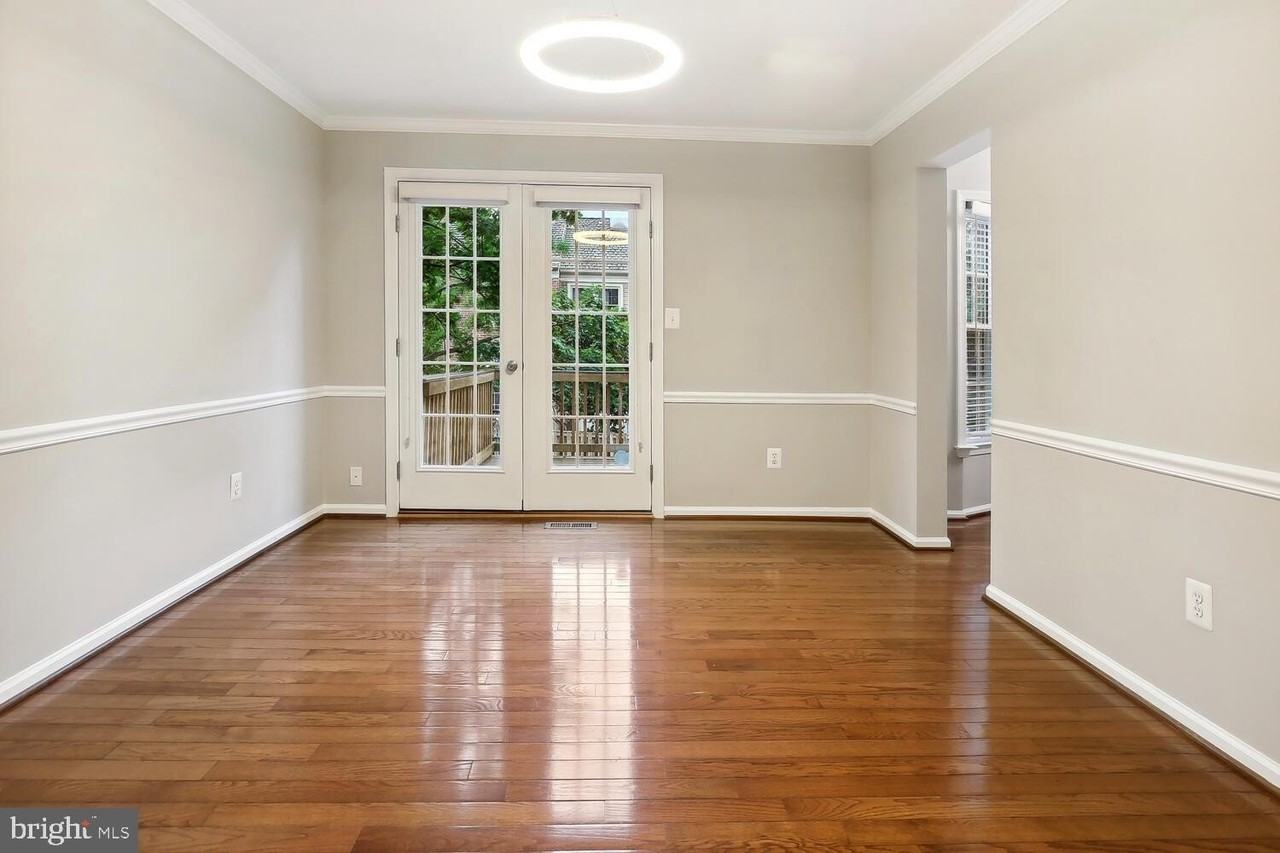 2292 Idylwood Station Lane - Photo 3 of 18