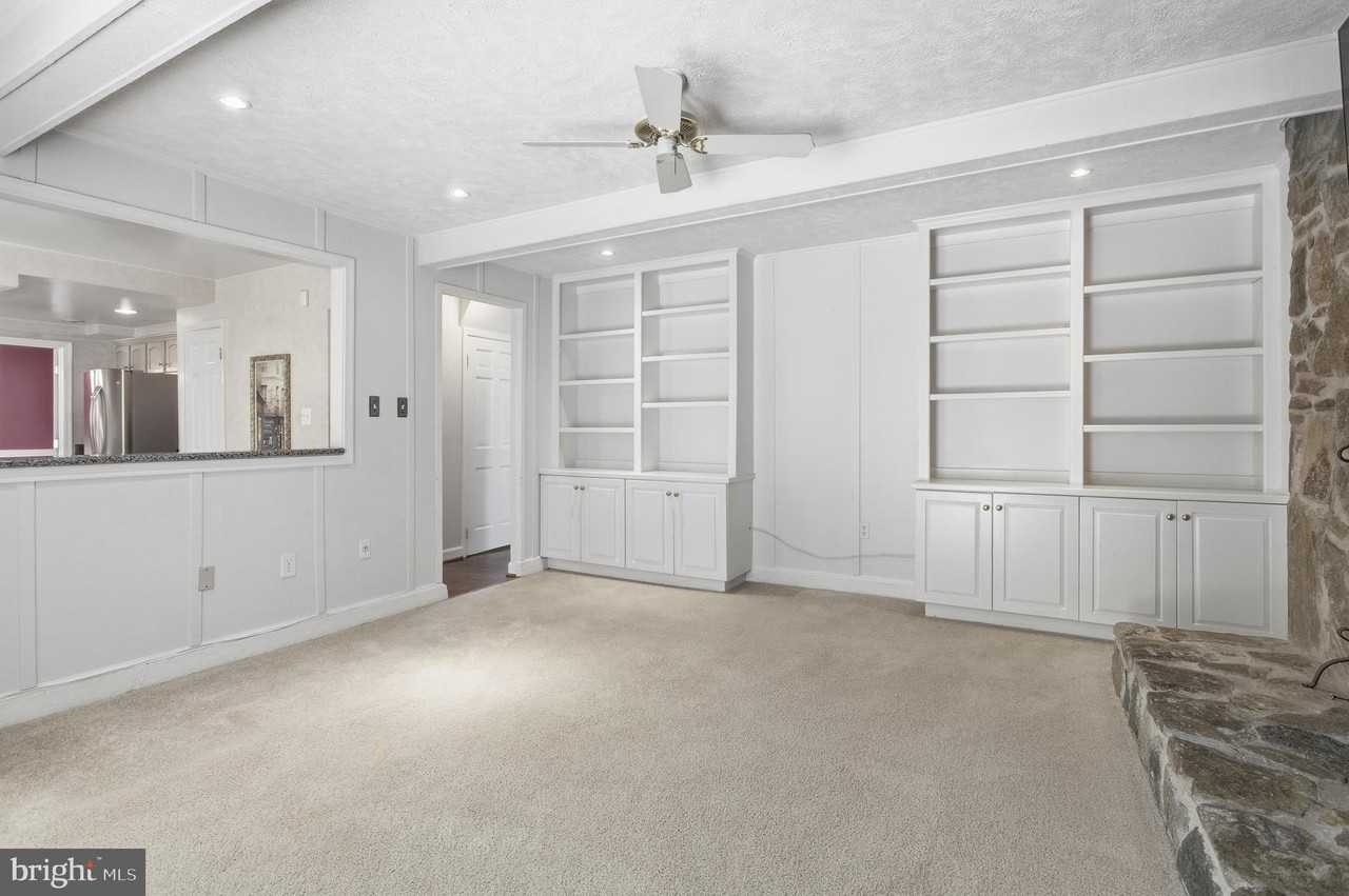 9369 Tovito Drive - Photo 6 of 38