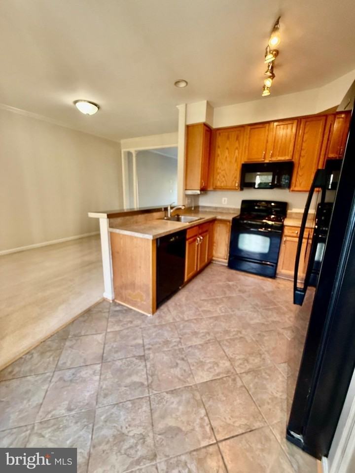 3362 Nadia Loop - Photo 3 of 12