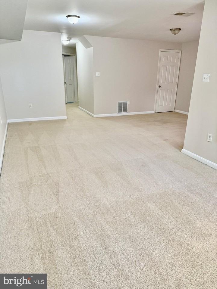 3362 Nadia Loop - Photo 7 of 12