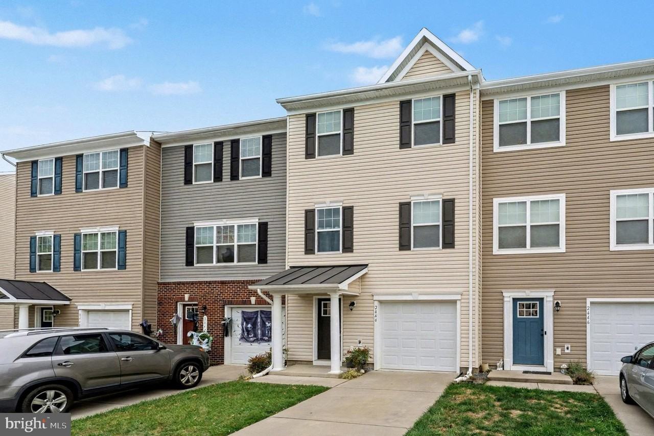 2444 Drake Ln - Photo 2 of 22