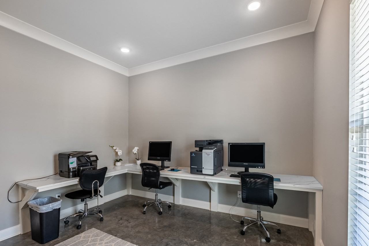 Country Club Cottages - Photo 4 of 15