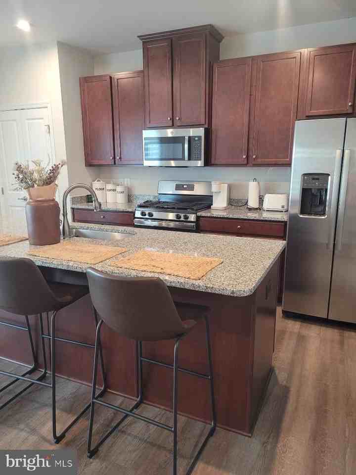 116 Capeside Ct - Photo 2 of 8