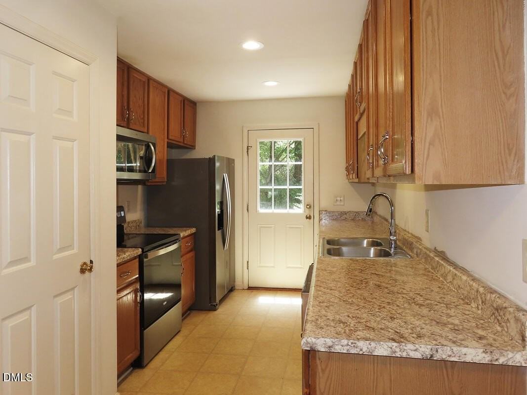 303 West Poplar Avenue #A - Photo 5 of 14