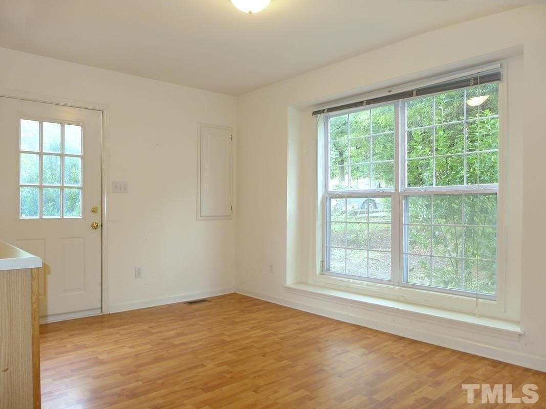 308 Davie Rd - Photo 7 of 21