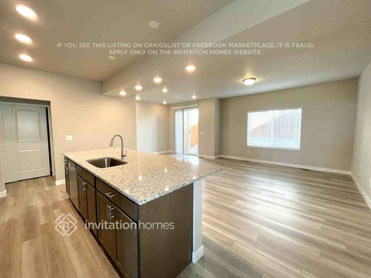 13534 Nederland Dr - Photo 4 of 16