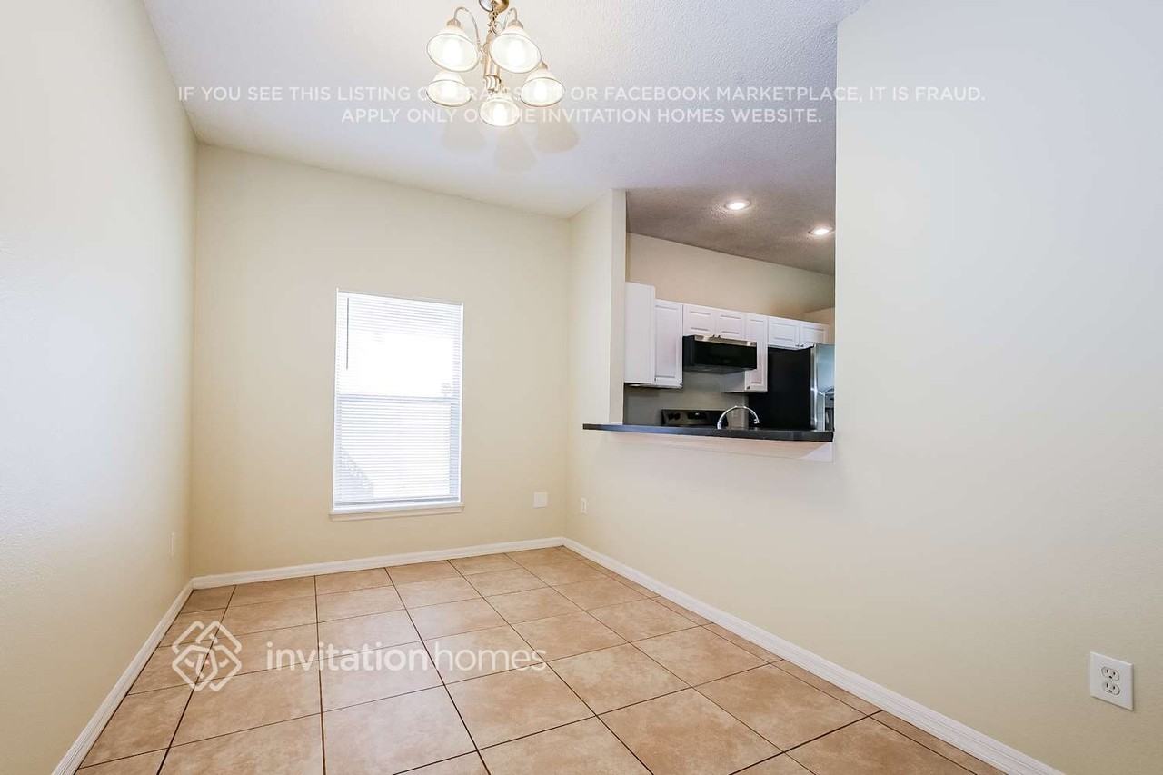 4301 Waterside Pointe Cir - Photo 5 of 17