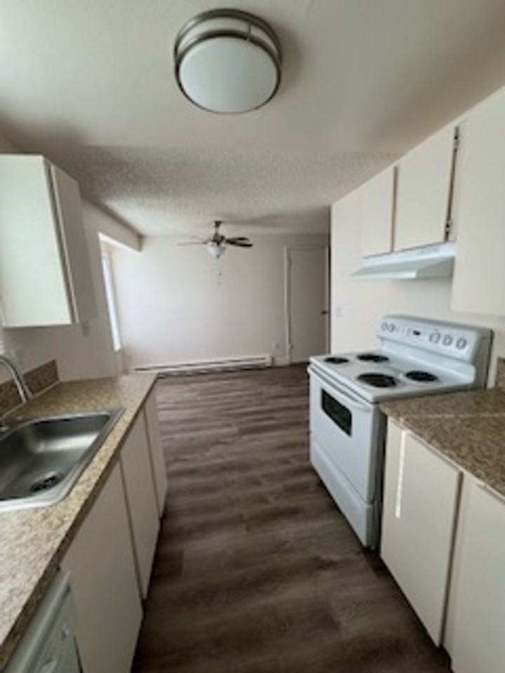 #762 DOWNING HILLS APARTMENTS - Photo 4 of 9