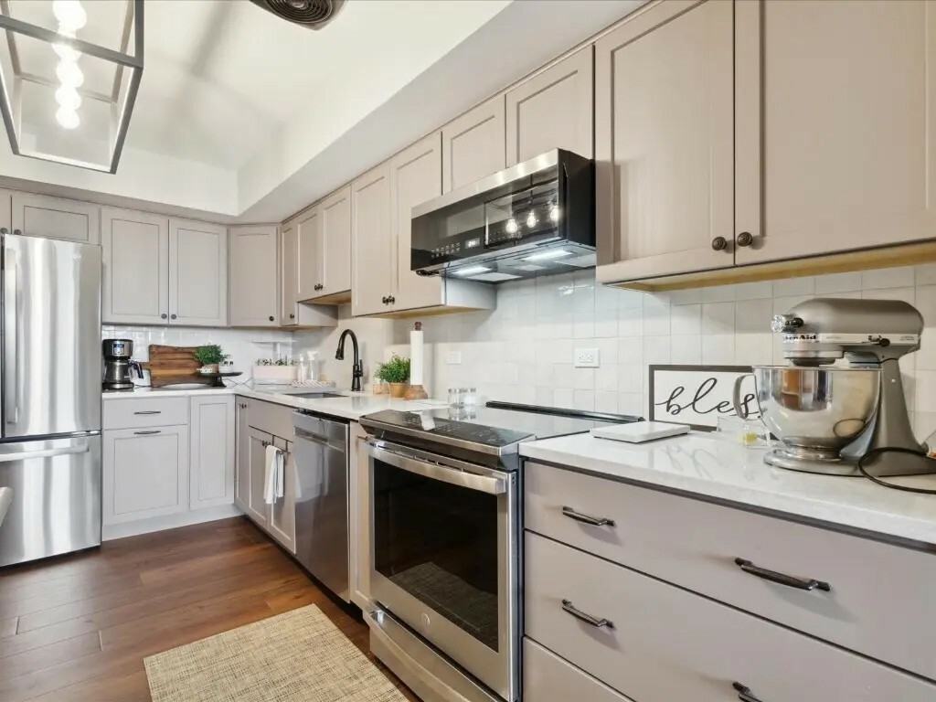 2222 1st Ave Ne #2222 - Photo 7 of 13