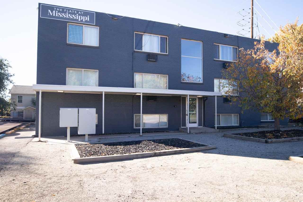 Move In, Save Big on our Studio, 1 & 2 Bedroom Apartments in Denver! - Photo 3 of 13