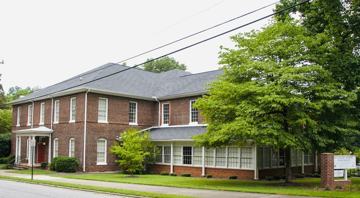 featured image of 501 S Mulberry St