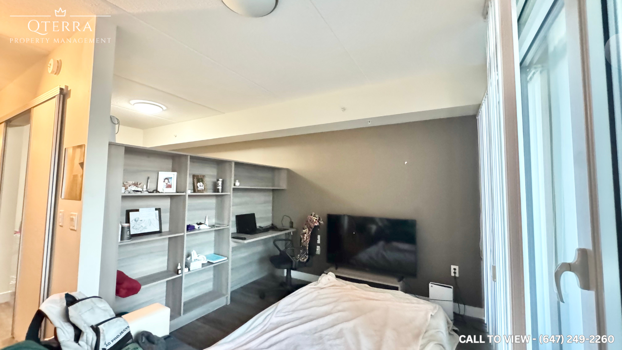 302-257 Hemlock St, Waterloo, Ontario N2L 0K2 - Photo 3 of 8