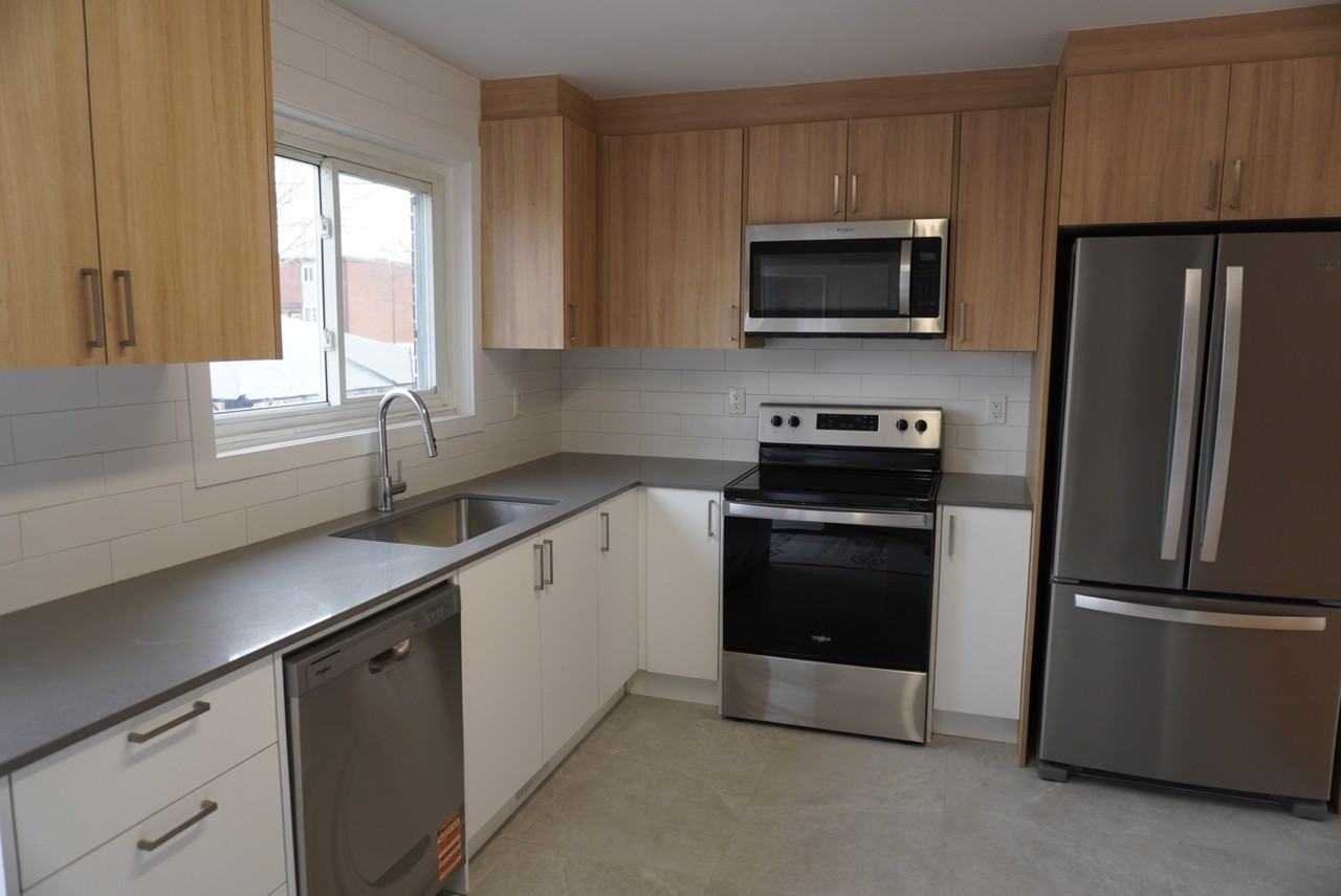 Naughton & Presland Townhomes Ltd. - Photo 4 of 10