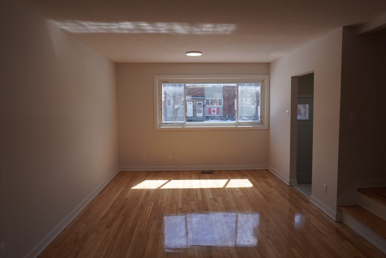 Naughton & Presland Townhomes Ltd. - Photo 5 of 10