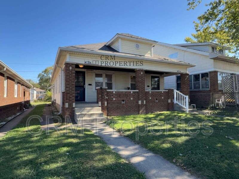 933 N Linwood Ave - Photo 2 of 21