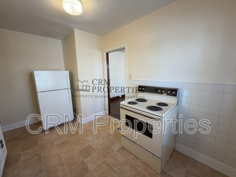 933 N Linwood Ave - Photo 7 of 21