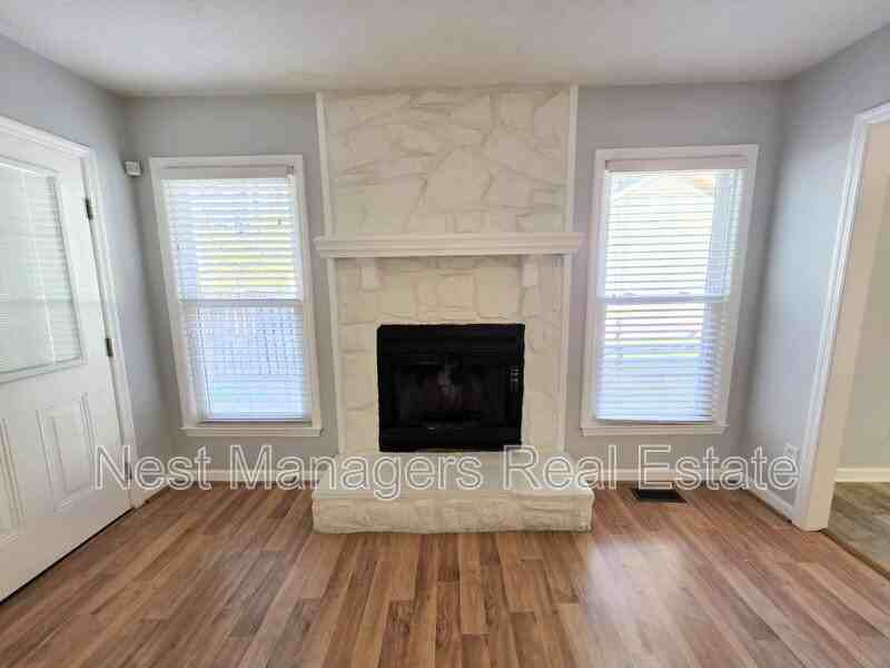 9598 Holbrook Ln - Photo 3 of 20