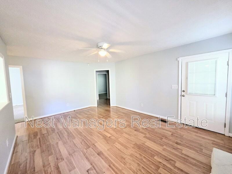 9598 Holbrook Ln - Photo 4 of 20