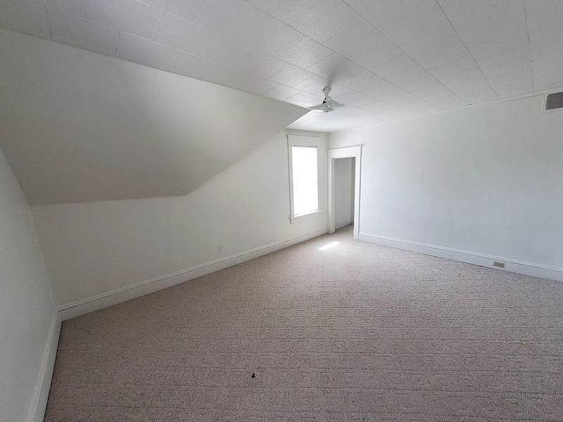 314 W 19th Ave - Photo 7 of 8